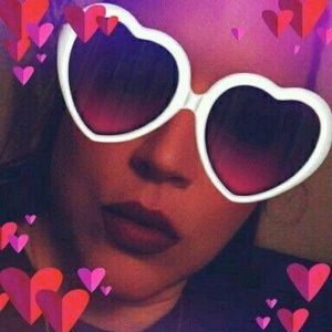 Meet your Posher, Cherie