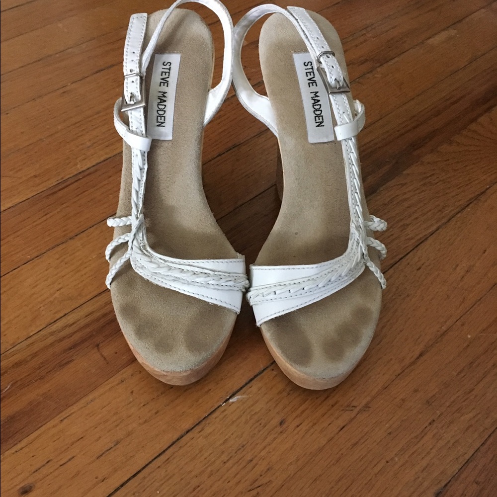 Steve Madden white wedges