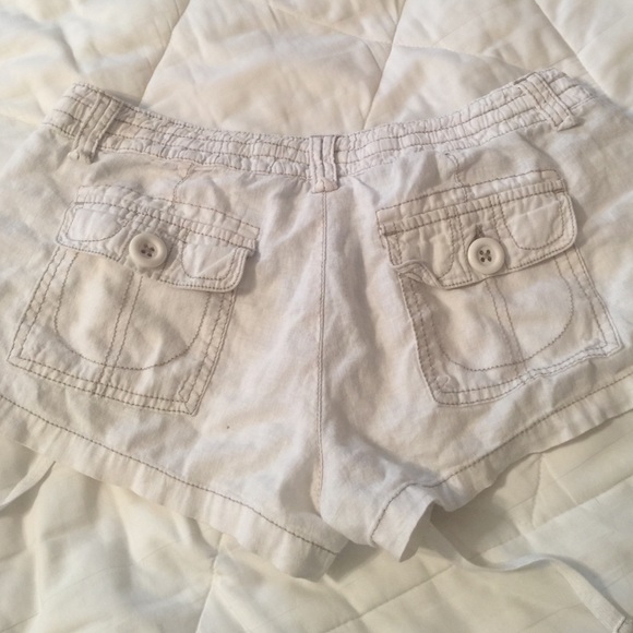 Shorts - Picture 3 of 4
