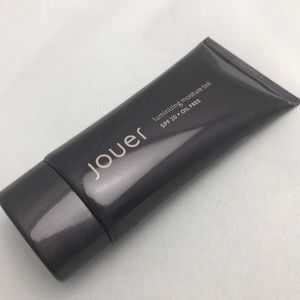 Jouer Luminizing Moisture Tint in Pearl