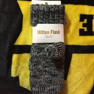 Mitten flask