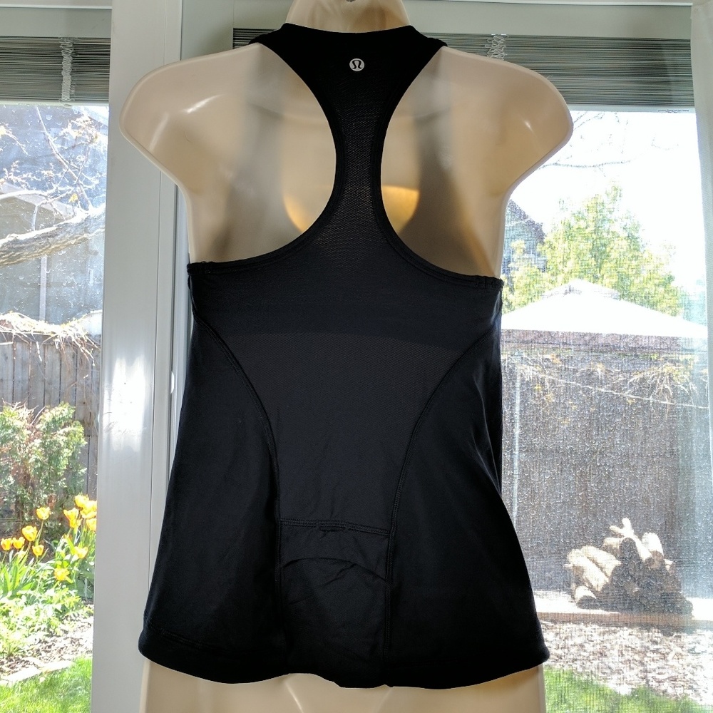 lululemon Mesh Back Shelf Bra Tank with pocket