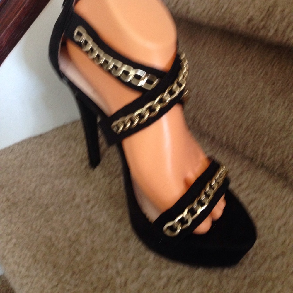 New shoes - Picture 3 of 4