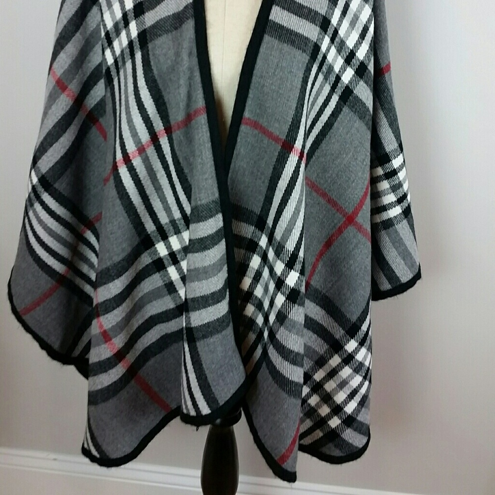 Beautiful Plaid Wrap - Picture 4 of 8