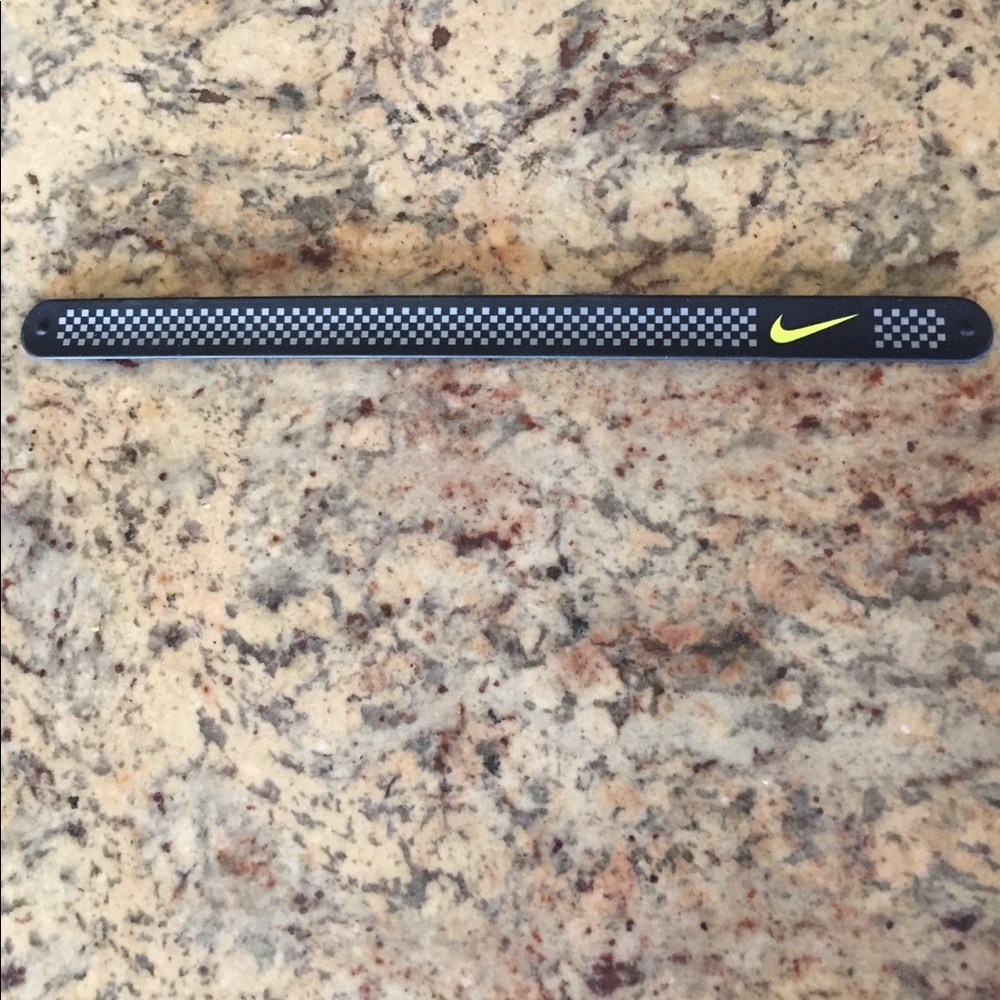 Nike Reflective Snapband