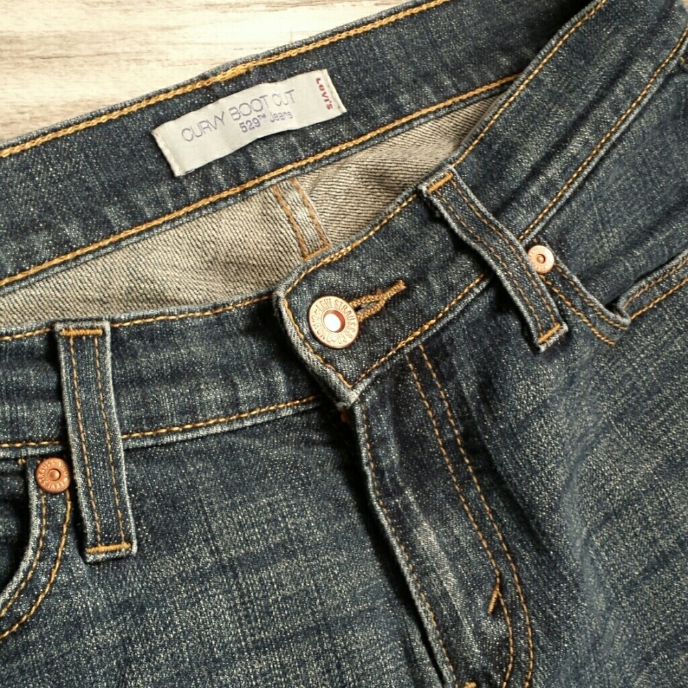 Levi's curvy boot cut jeans
