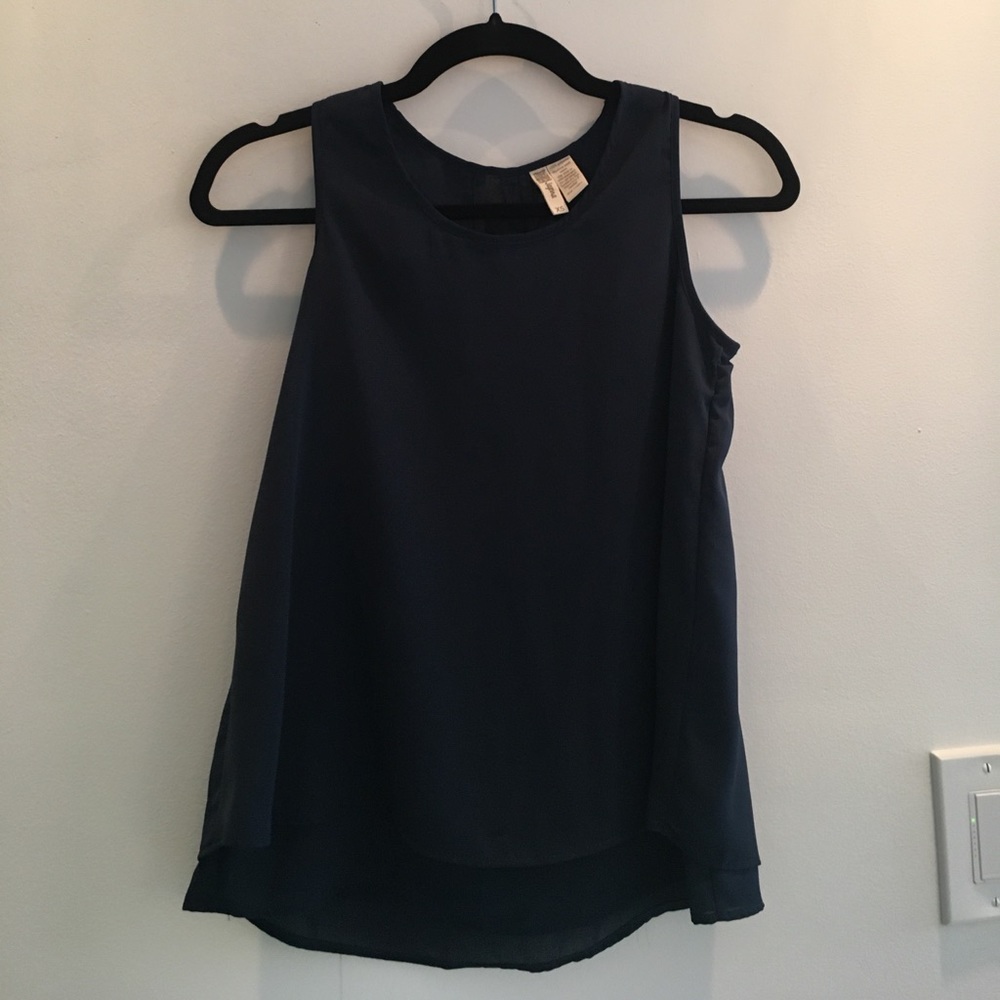 Navy split back top - Picture 2 of 4