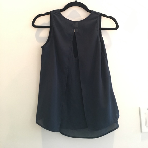 Navy split back top - Picture 4 of 4