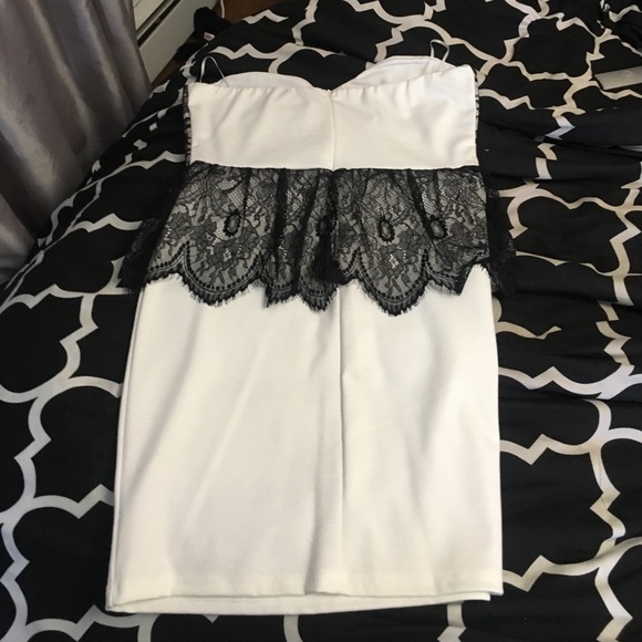 Peplum dress never worn - Picture 4 of 4