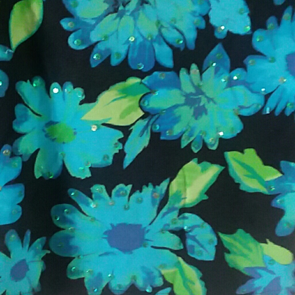 Top Large - Picture 2 of 4