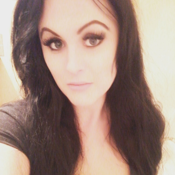 Meet your Posher, Elizabeth - Picture 1 of 1