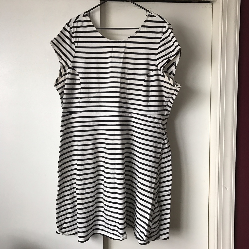 Old Navy Fit and Flare Scoopback Dress