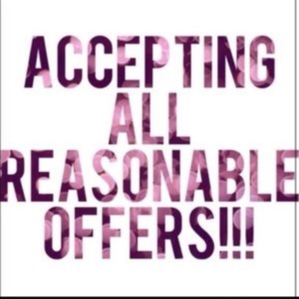 💛💛ACCEPTING ALL REASONABLE OFFERS!