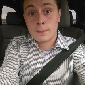 Meet your Posher, Derek