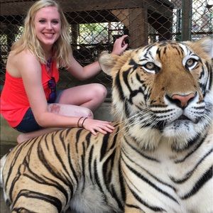 Meet your Posher, Makenzie