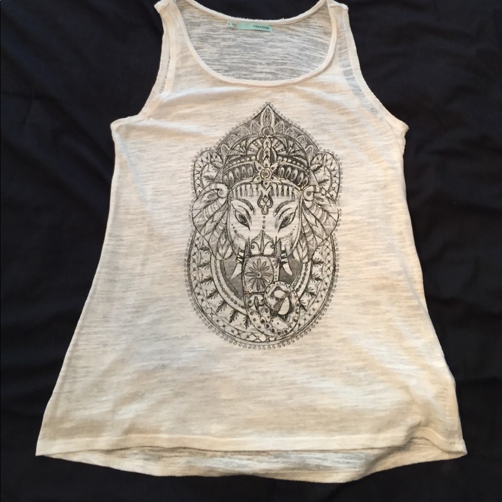 💕Maurices Graphic Burn Out Tank Size Small💕