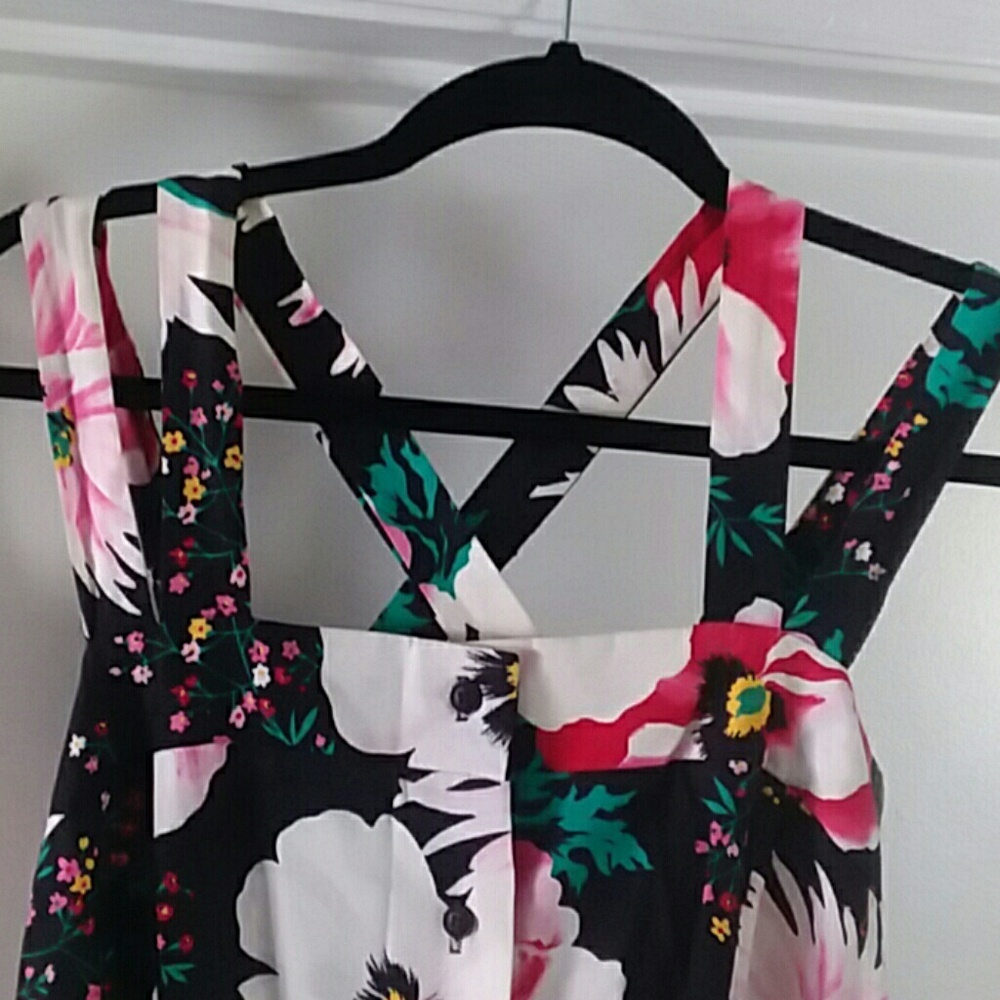 Dress - Picture 3 of 4