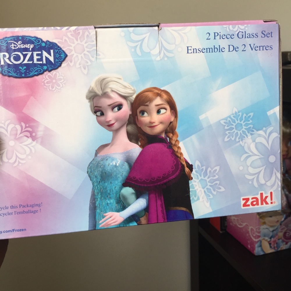Frozen Disney glassware - Picture 2 of 2