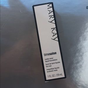 Mary Kay BEIGE 1 matte wear foundation
