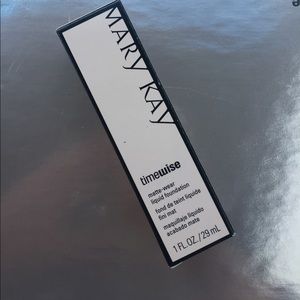 Mary Kay BEIGE 8 matte wear foundation
