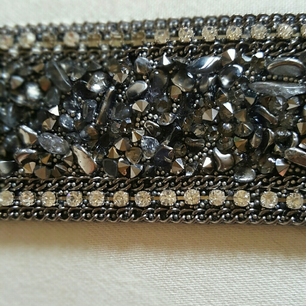 🍒SOLD!🍒 LEATHER GLITZY WRAP BRACELET⭐🌟✴ - Picture 4 of 5