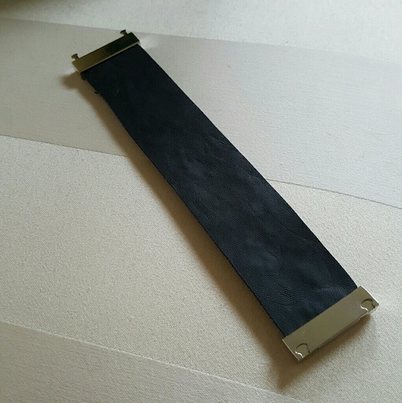 🍒SOLD!🍒 LEATHER GLITZY WRAP BRACELET⭐🌟✴ - Picture 5 of 5