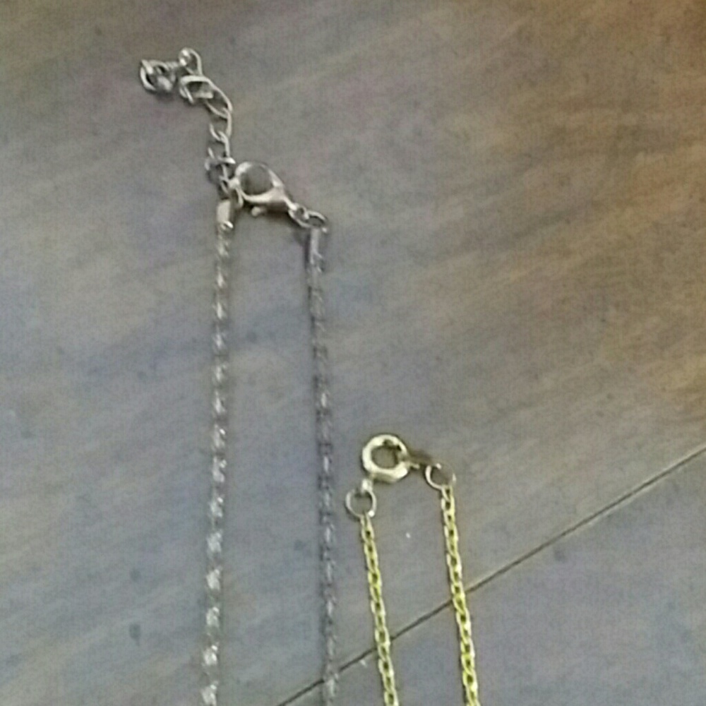 Necklace bundle - Picture 3 of 3