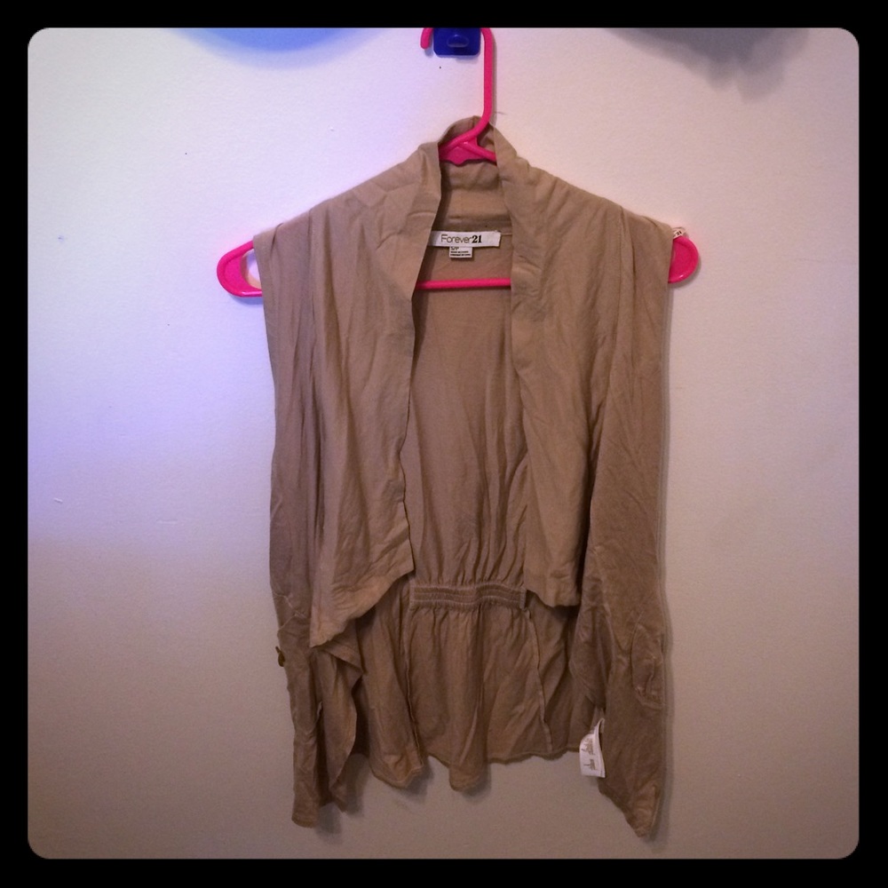 Tan/Beige sleeveless shirt with pockets
