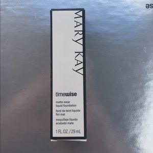 Mary Kay IVORY 3 matte wear foundation