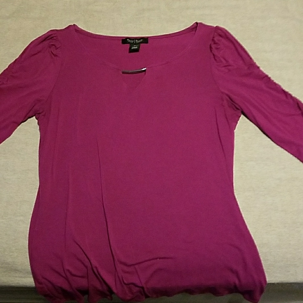 A three quater sleeve business shirt