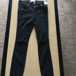 NWT black jeggings ❗️❗️❗️
