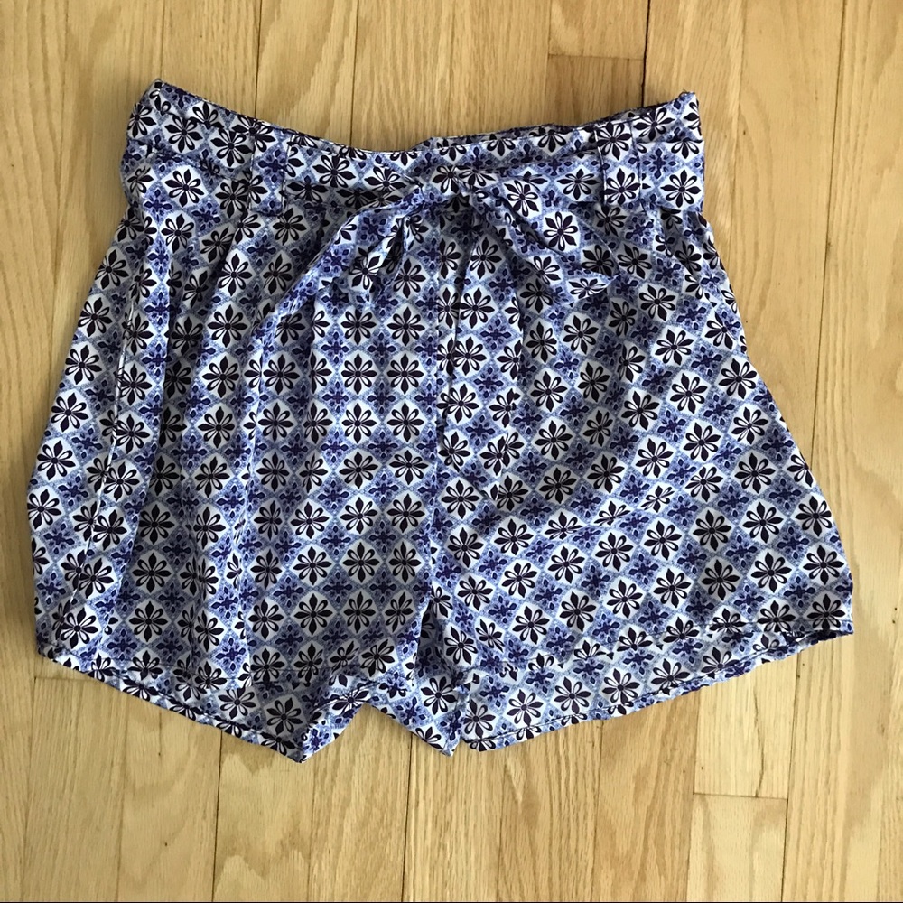 Blue and White Patterned Flounce Shorts