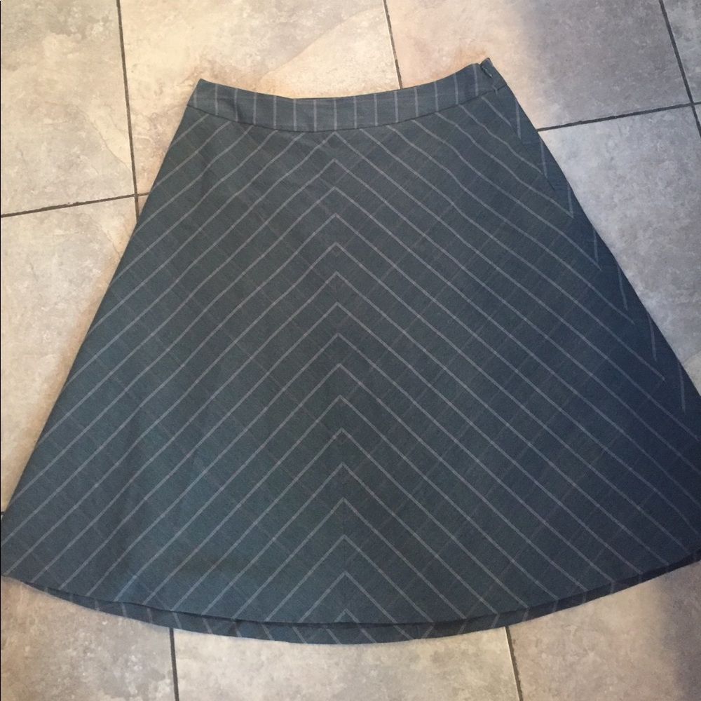 Limited a line gray skirt