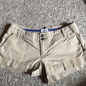 Khaki American eagle shorties