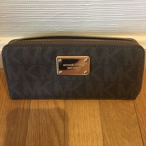 Michael Kors wallet