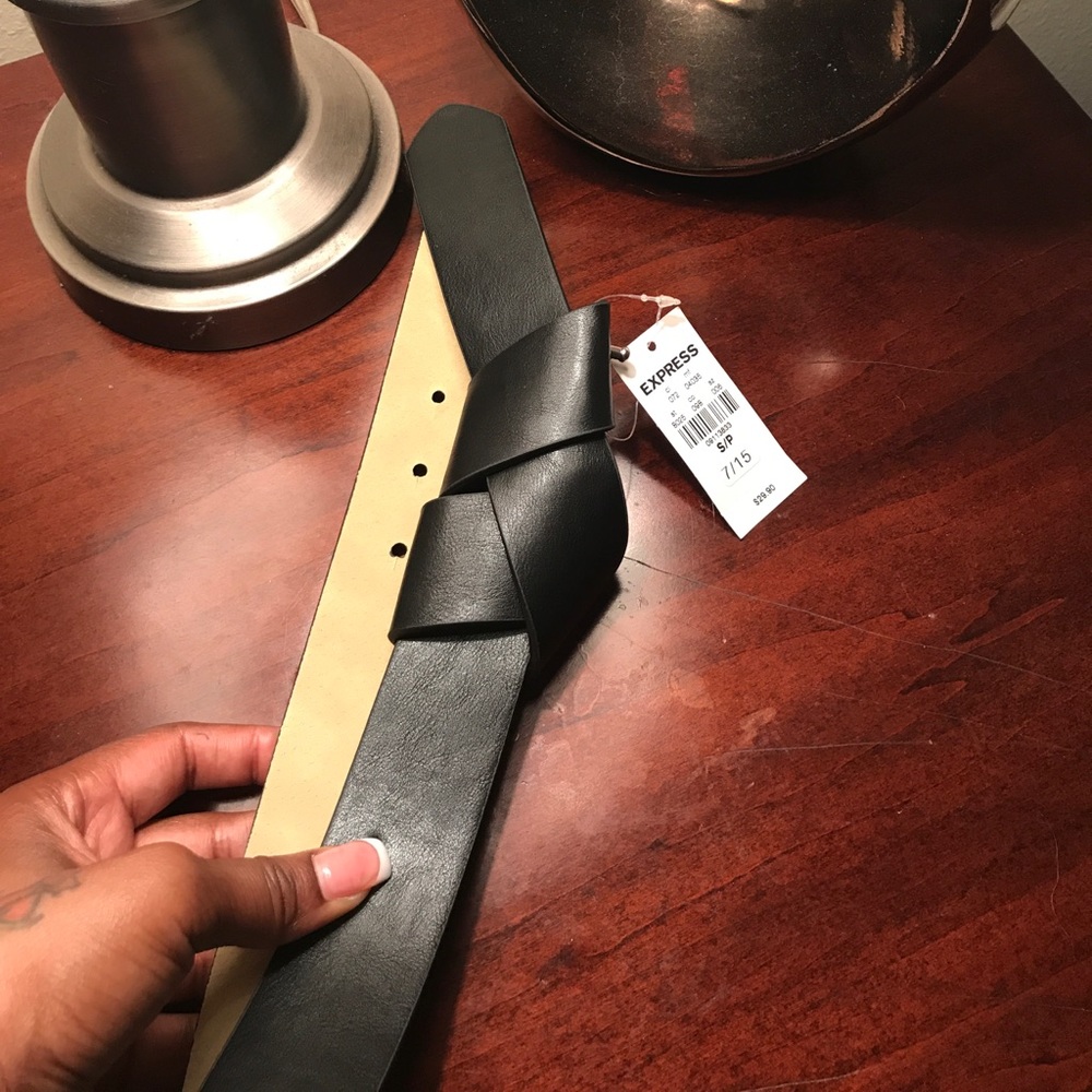 Black EXPRESS Belt ❤️ NWT