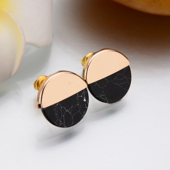 Gold Dipped Marble Earrings - Picture 3 of 4