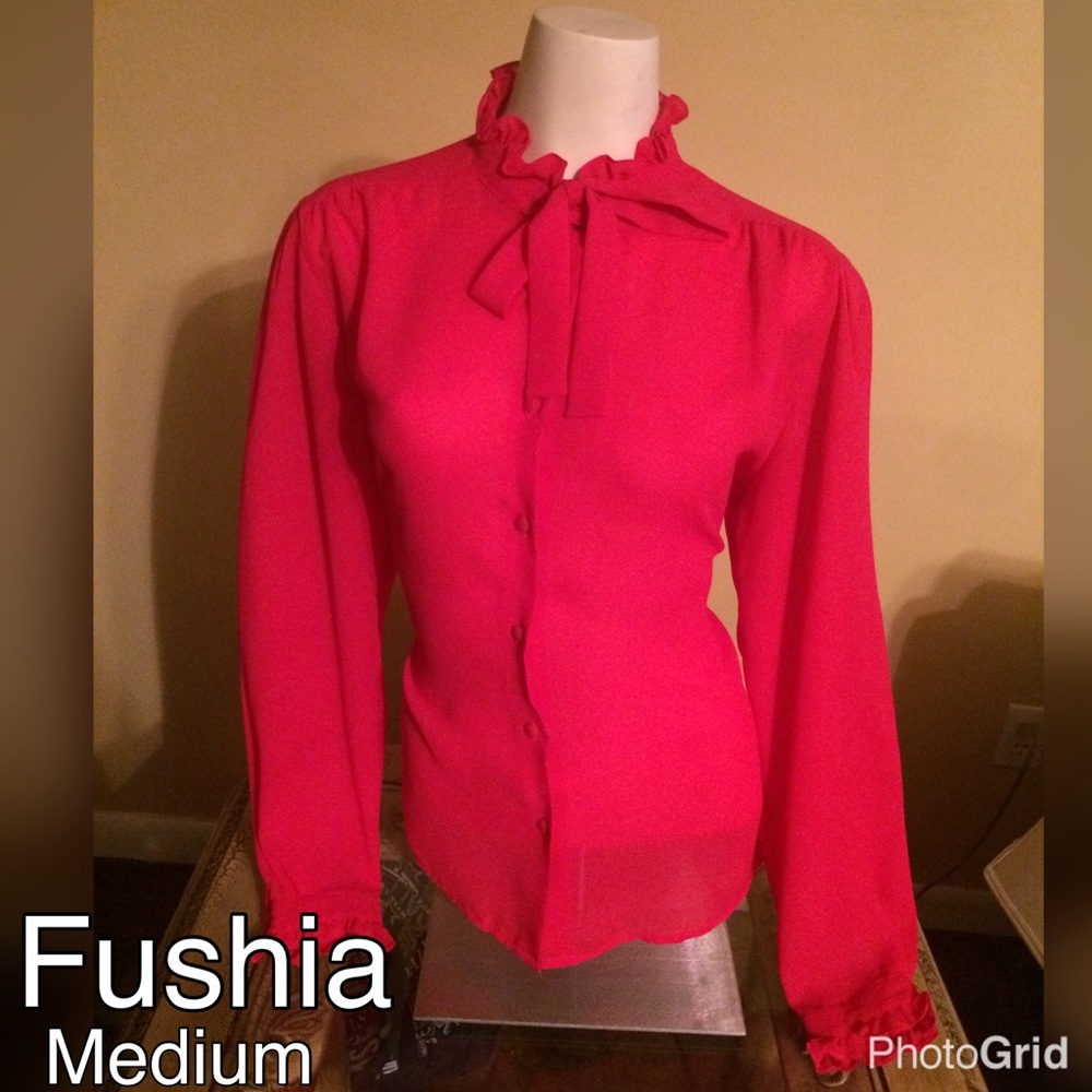 Vintage Pussy Bow Blouse!!