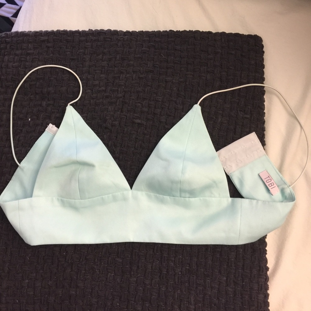 Tourquise crop top From Tobi.com