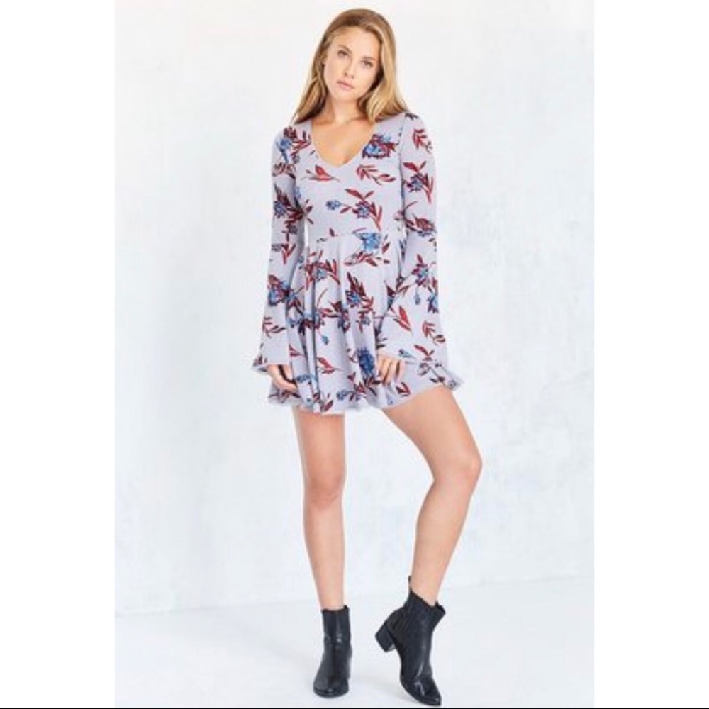 UO Kimchi Blue Cozy Printed Bell Sleeve Dress - Picture 2 of 7