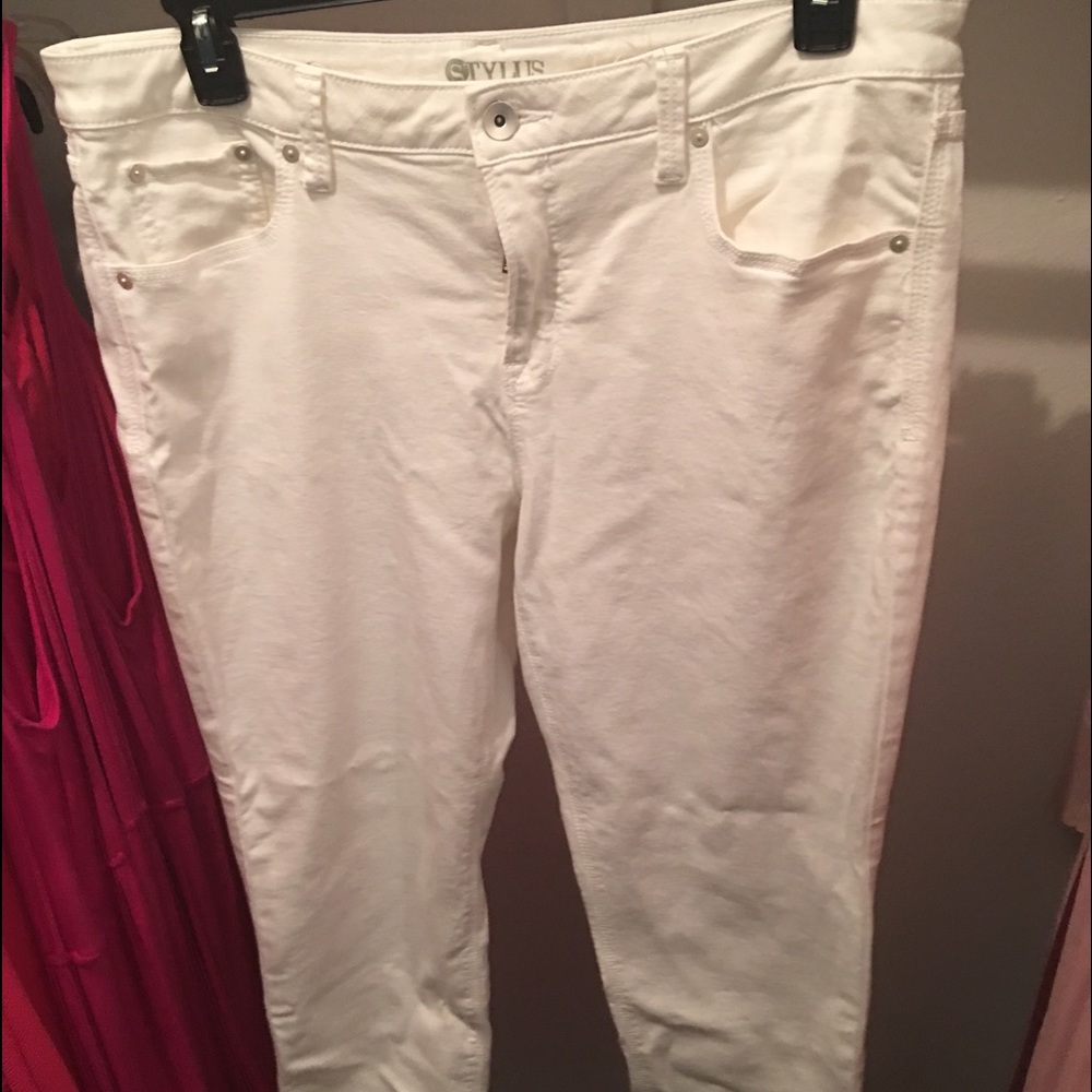 White stylus brand skinny jeans