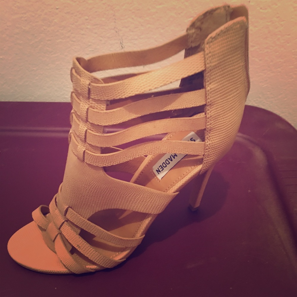 Steve Madden Nude Heels