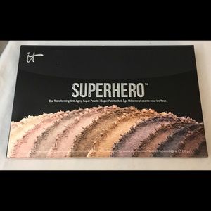 It Cosmetics Superhero Palette