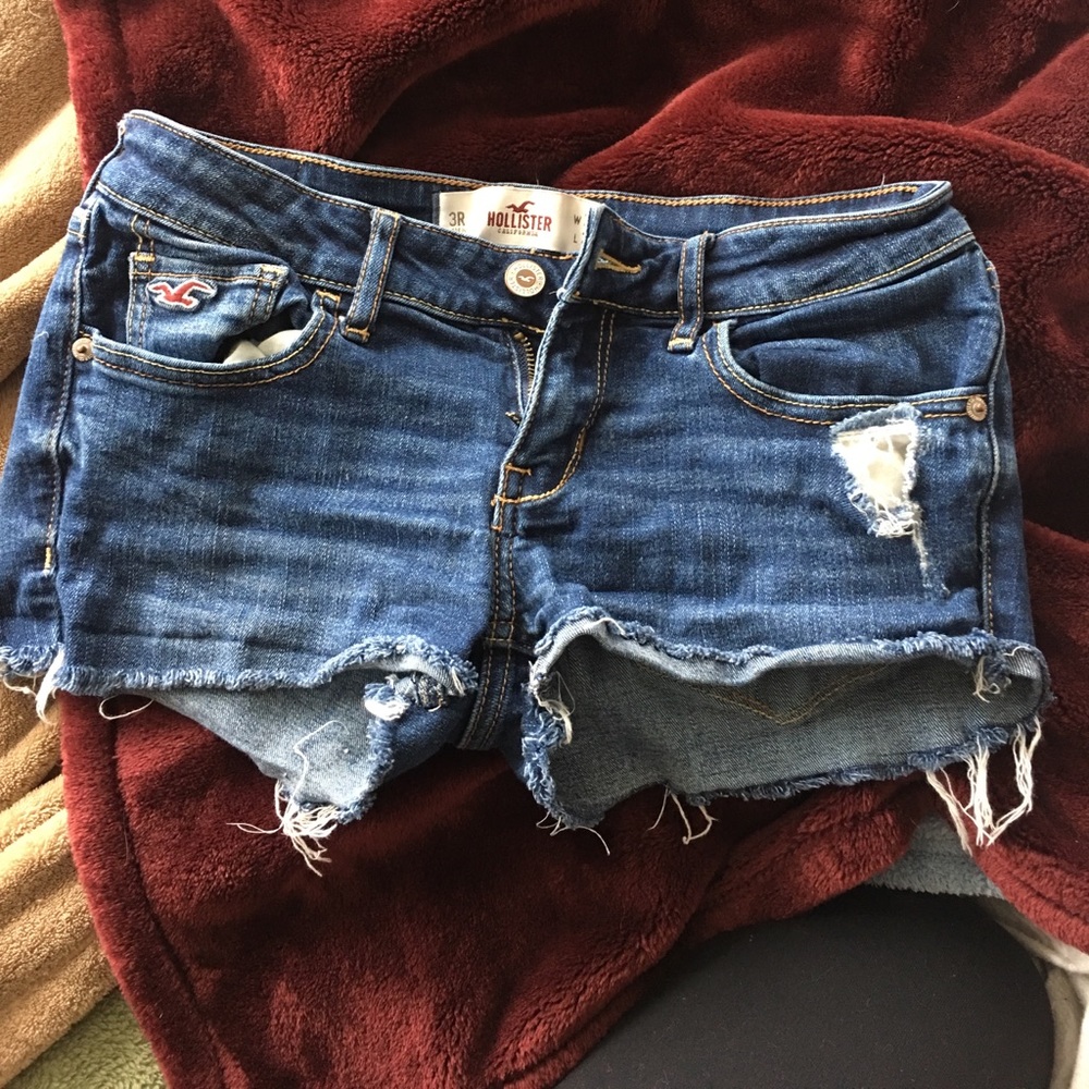 Hollister cut off shorts