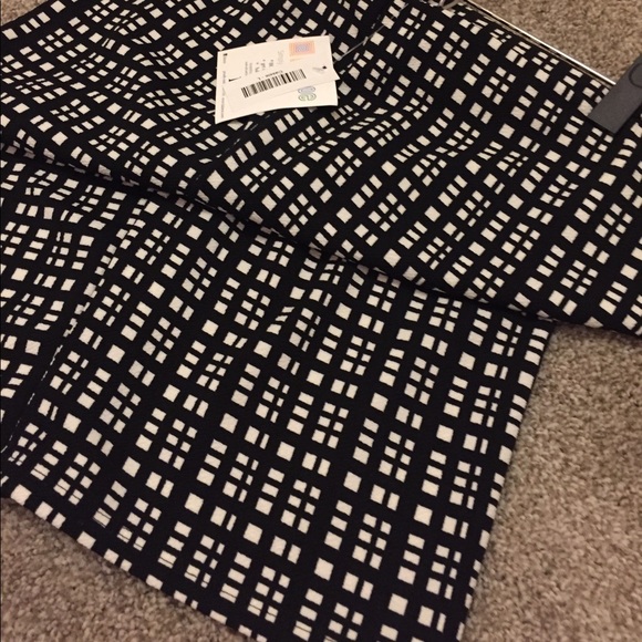 Lu La Roe Dresses & Skirts - Lu La Roe Cassie Skirt