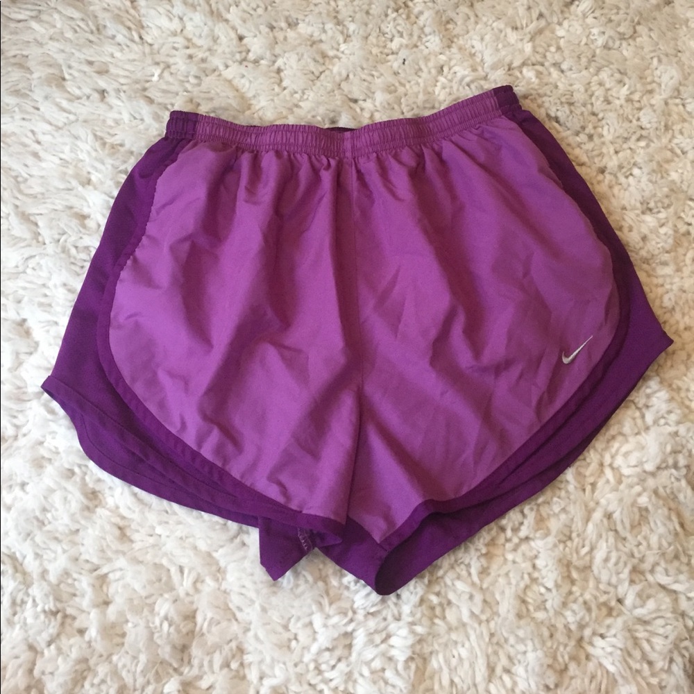 Nike dri fit shorts size medium