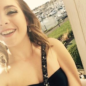 Meet your Posher, Lucy