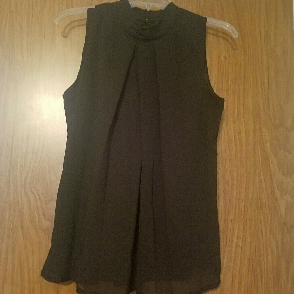 Black sleeveless dress blouse