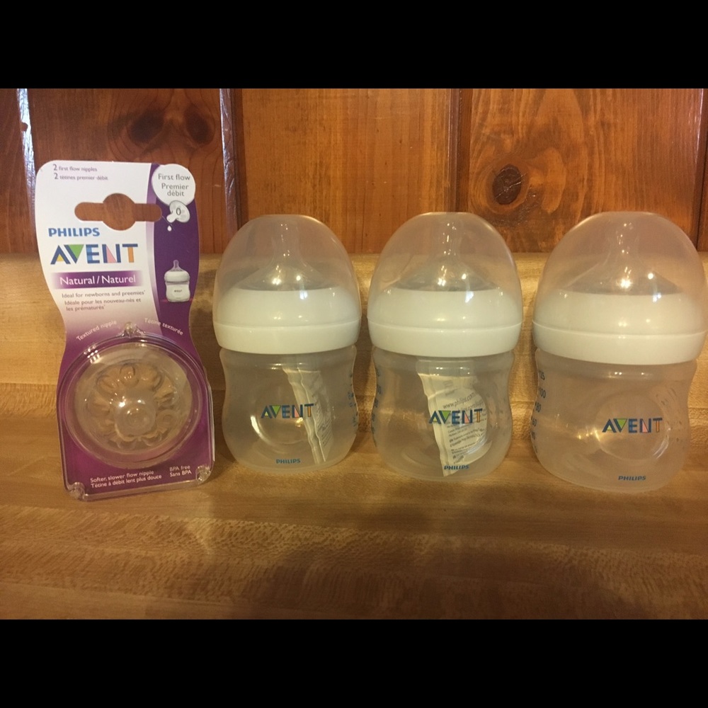 3 advent 4 ounce bottles / 2 stage 0 nipples