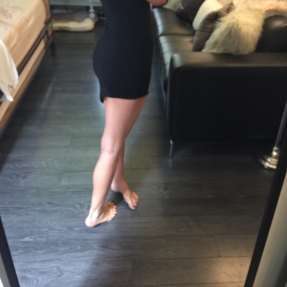 Very mini black dress - Picture 2 of 4